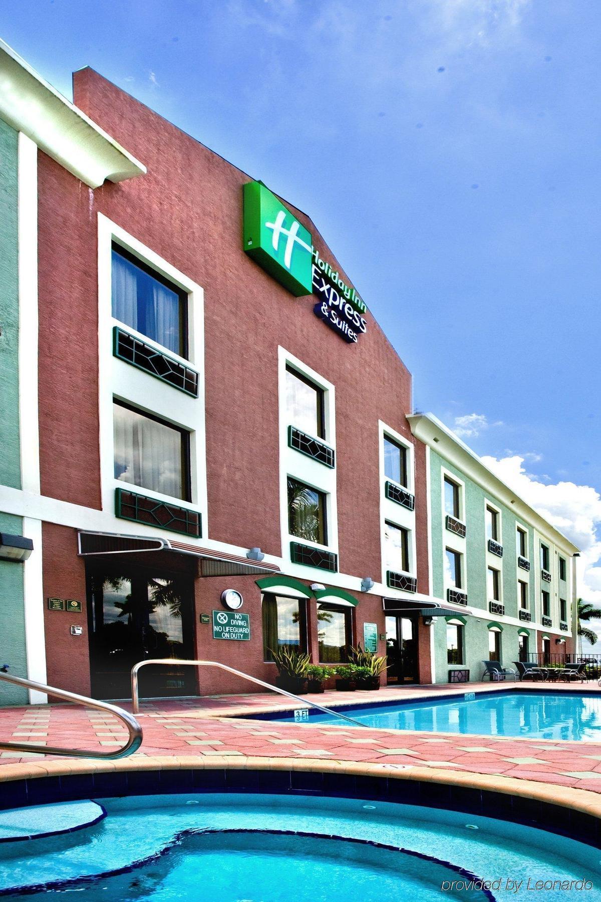 Holiday Inn Express Hotel & Suites Clewiston, An Ihg Hotel Ngoại thất bức ảnh