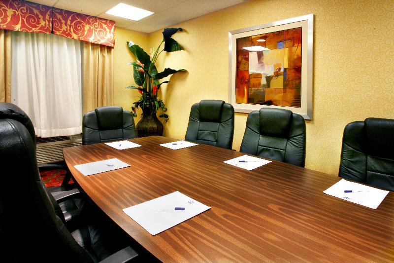 Holiday Inn Express Hotel & Suites Clewiston By Ihg Ngoại thất bức ảnh